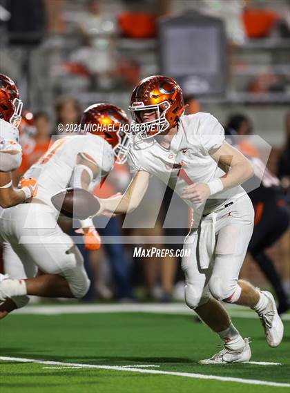 Thumbnail 2 in Gilmer vs. Celina (UIL 4A Regional SemiFinal) photogallery.