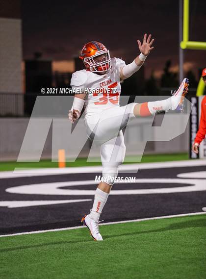 Thumbnail 3 in Gilmer vs. Celina (UIL 4A Regional SemiFinal) photogallery.