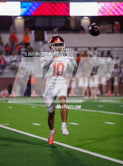 Thumbnail 2 in Gilmer vs. Celina (UIL 4A Regional SemiFinal) photogallery.