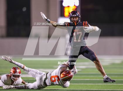 Thumbnail 1 in Gilmer vs. Celina (UIL 4A Regional SemiFinal) photogallery.