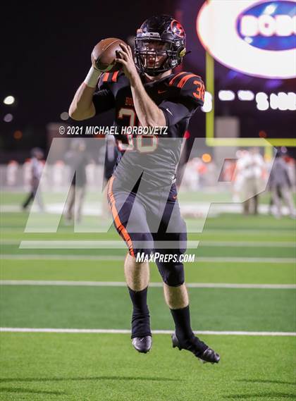 Thumbnail 2 in Gilmer vs. Celina (UIL 4A Regional SemiFinal) photogallery.