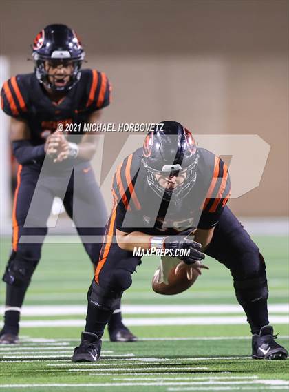 Thumbnail 3 in Gilmer vs. Celina (UIL 4A Regional SemiFinal) photogallery.