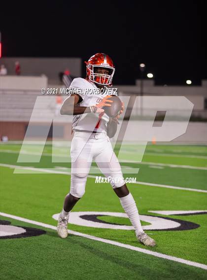 Thumbnail 3 in Gilmer vs. Celina (UIL 4A Regional SemiFinal) photogallery.