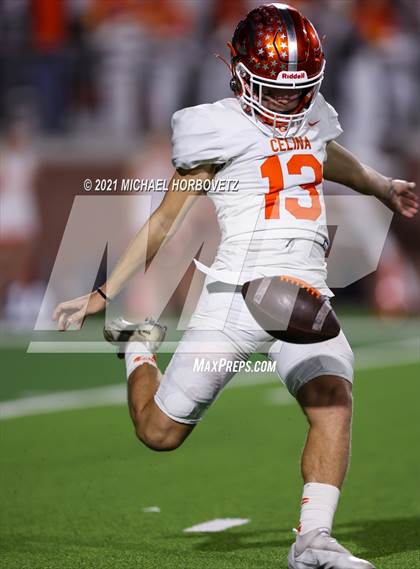 Thumbnail 2 in Gilmer vs. Celina (UIL 4A Regional SemiFinal) photogallery.