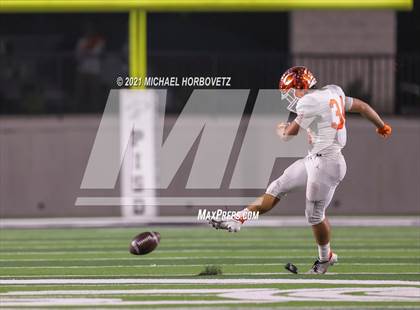 Thumbnail 3 in Gilmer vs. Celina (UIL 4A Regional SemiFinal) photogallery.