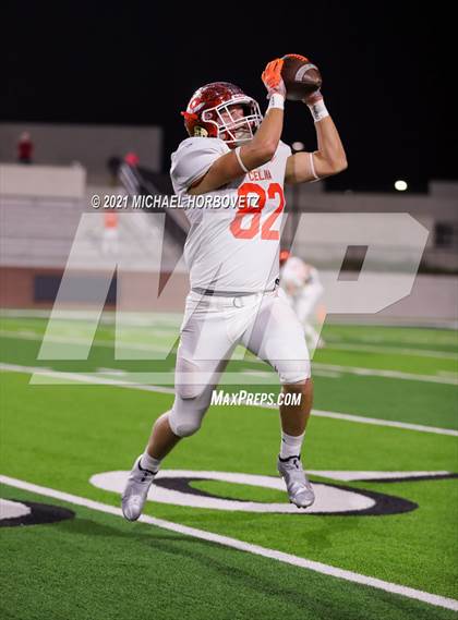 Thumbnail 2 in Gilmer vs. Celina (UIL 4A Regional SemiFinal) photogallery.