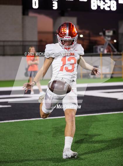 Thumbnail 2 in Gilmer vs. Celina (UIL 4A Regional SemiFinal) photogallery.