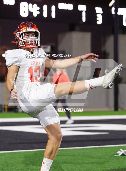 Thumbnail 3 in Gilmer vs. Celina (UIL 4A Regional SemiFinal) photogallery.