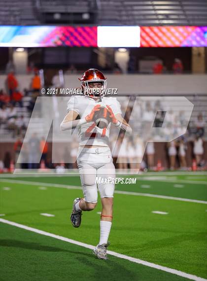 Thumbnail 1 in Gilmer vs. Celina (UIL 4A Regional SemiFinal) photogallery.