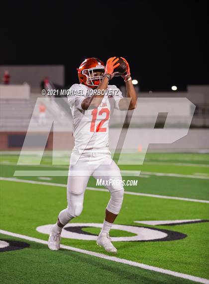 Thumbnail 3 in Gilmer vs. Celina (UIL 4A Regional SemiFinal) photogallery.