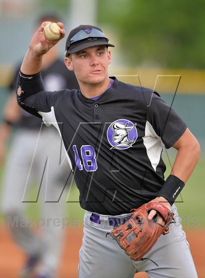 Thumbnail 3 in Mitchell vs River Ridge photogallery.