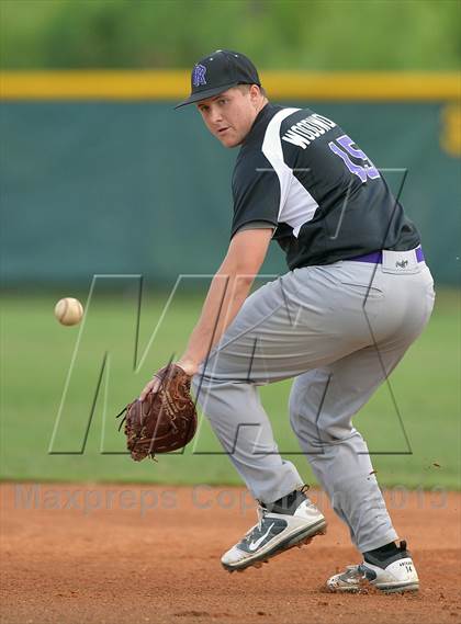 Thumbnail 2 in Mitchell vs River Ridge photogallery.