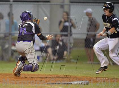 Thumbnail 3 in Mitchell vs River Ridge photogallery.