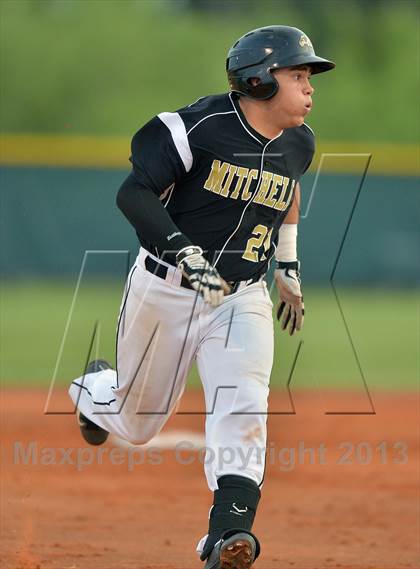 Thumbnail 2 in Mitchell vs River Ridge photogallery.