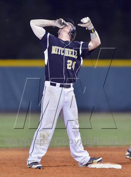 Thumbnail 3 in Mitchell vs River Ridge photogallery.
