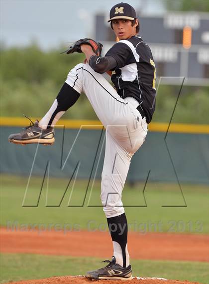 Thumbnail 1 in Mitchell vs River Ridge photogallery.
