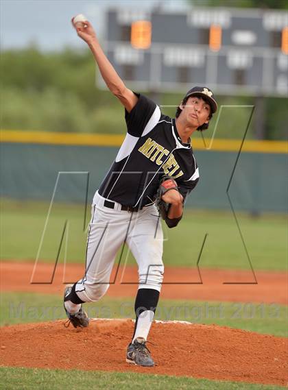 Thumbnail 2 in Mitchell vs River Ridge photogallery.