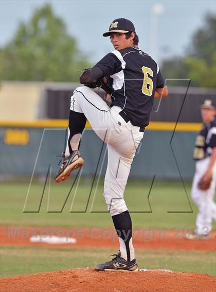 Thumbnail 3 in Mitchell vs River Ridge photogallery.