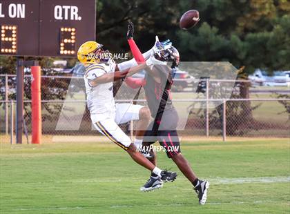 Thumbnail 1 in DeSoto Central @ Center Hill photogallery.