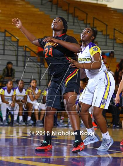 Thumbnail 3 in Lynwood vs. Dominguez photogallery.