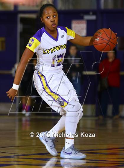 Thumbnail 3 in Lynwood vs. Dominguez photogallery.