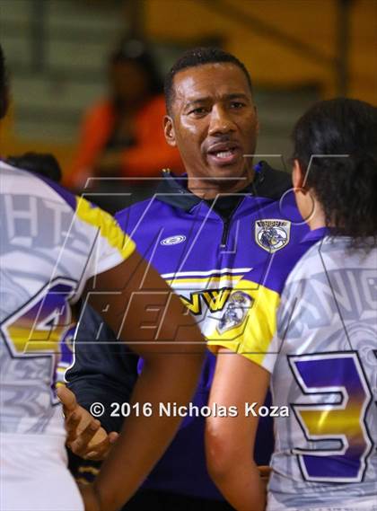 Thumbnail 3 in Lynwood vs. Dominguez photogallery.