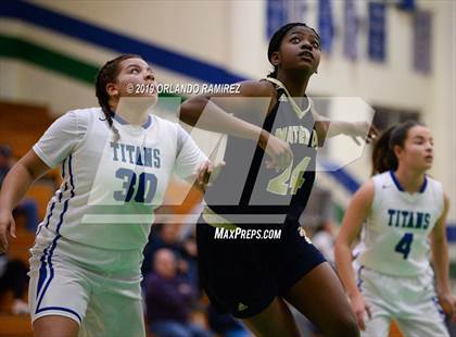 Thumbnail 2 in Mater Dei Catholic @ Eastlake photogallery.