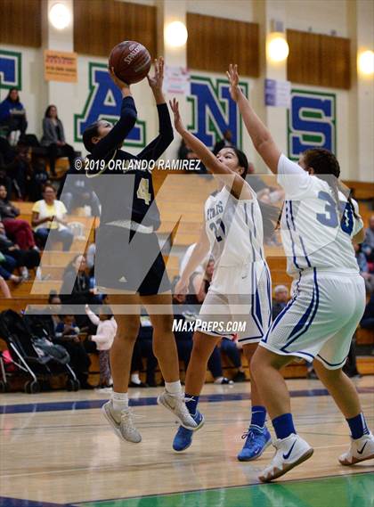 Thumbnail 2 in Mater Dei Catholic @ Eastlake photogallery.