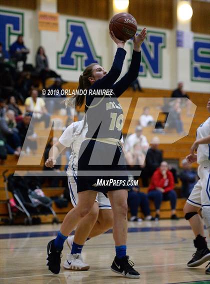 Thumbnail 1 in Mater Dei Catholic @ Eastlake photogallery.
