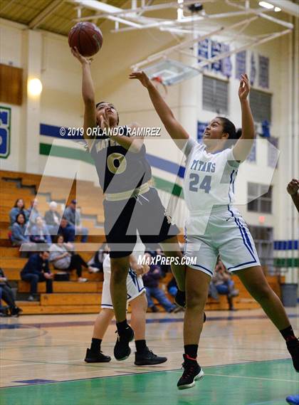 Thumbnail 1 in Mater Dei Catholic @ Eastlake photogallery.