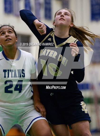 Thumbnail 1 in Mater Dei Catholic @ Eastlake photogallery.