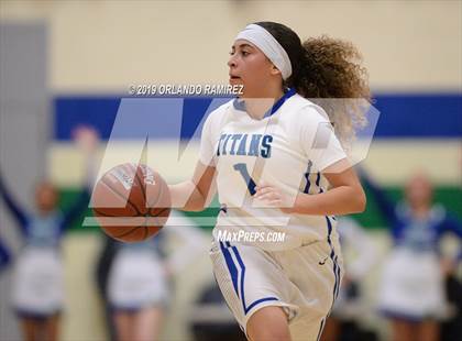 Thumbnail 1 in Mater Dei Catholic @ Eastlake photogallery.