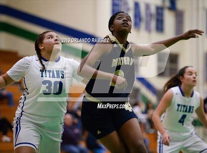 Thumbnail 3 in Mater Dei Catholic @ Eastlake photogallery.