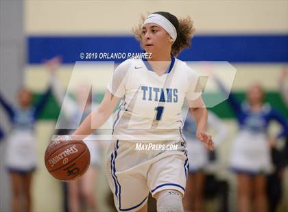 Thumbnail 3 in Mater Dei Catholic @ Eastlake photogallery.