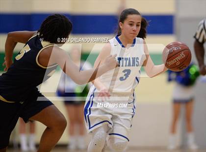 Thumbnail 1 in Mater Dei Catholic @ Eastlake photogallery.
