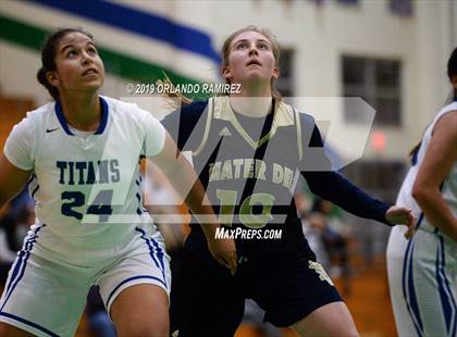 Thumbnail 2 in Mater Dei Catholic @ Eastlake photogallery.