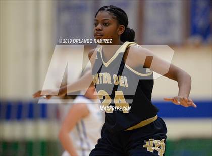 Thumbnail 2 in Mater Dei Catholic @ Eastlake photogallery.