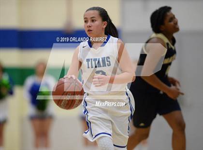 Thumbnail 1 in Mater Dei Catholic @ Eastlake photogallery.