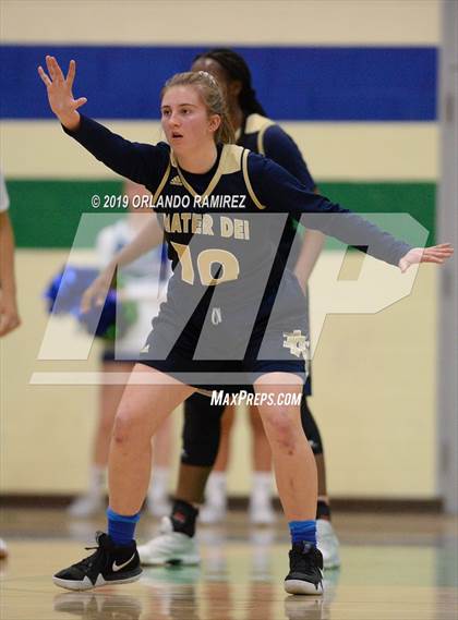 Thumbnail 2 in Mater Dei Catholic @ Eastlake photogallery.
