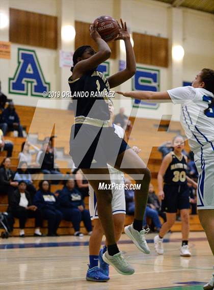Thumbnail 2 in Mater Dei Catholic @ Eastlake photogallery.