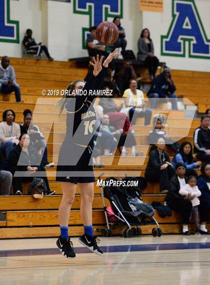 Thumbnail 3 in Mater Dei Catholic @ Eastlake photogallery.