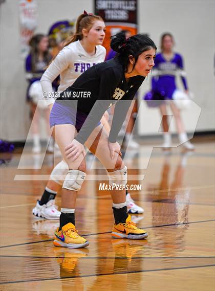 Thumbnail 3 in Shiner vs Thrall (UIL 2A Region IV Area Playoff) photogallery.