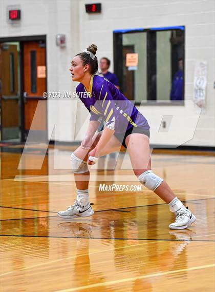Thumbnail 1 in Shiner vs Thrall (UIL 2A Region IV Area Playoff) photogallery.