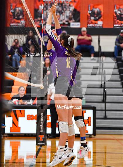 Thumbnail 3 in Shiner vs Thrall (UIL 2A Region IV Area Playoff) photogallery.