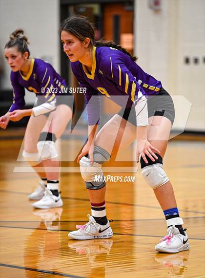 Thumbnail 1 in Shiner vs Thrall (UIL 2A Region IV Area Playoff) photogallery.