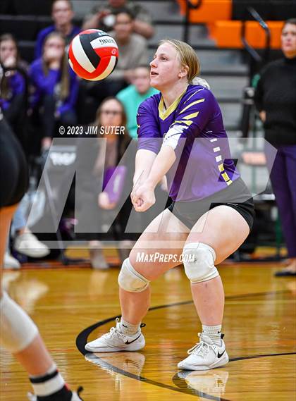 Thumbnail 2 in Shiner vs Thrall (UIL 2A Region IV Area Playoff) photogallery.