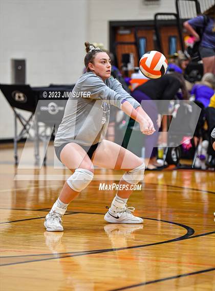 Thumbnail 2 in Shiner vs Thrall (UIL 2A Region IV Area Playoff) photogallery.