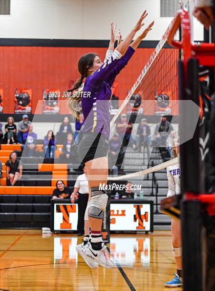 Thumbnail 2 in Shiner vs Thrall (UIL 2A Region IV Area Playoff) photogallery.