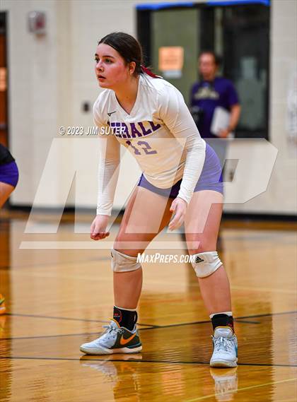 Thumbnail 1 in Shiner vs Thrall (UIL 2A Region IV Area Playoff) photogallery.