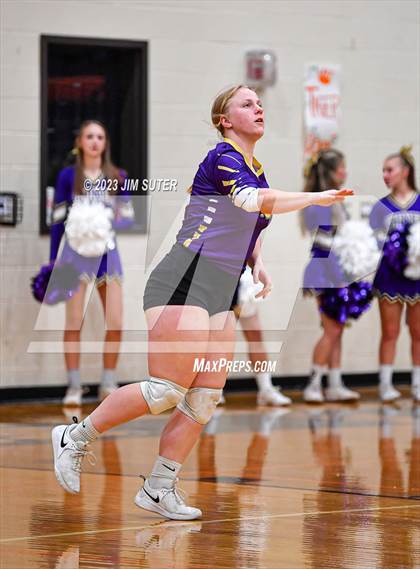Thumbnail 1 in Shiner vs Thrall (UIL 2A Region IV Area Playoff) photogallery.